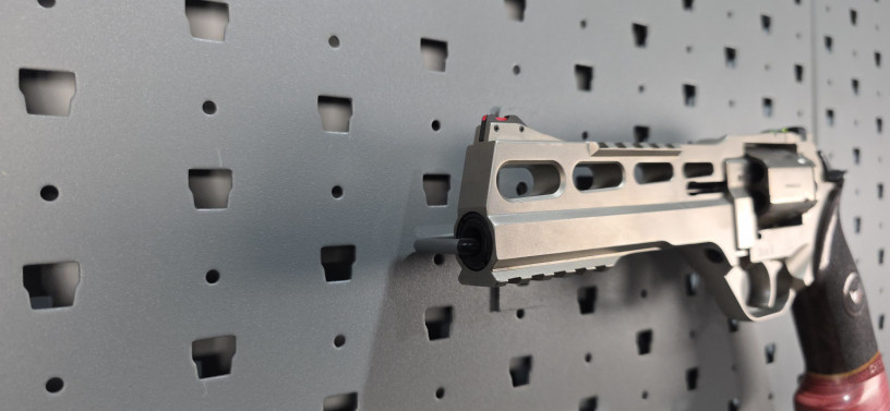 chiappa-rhino-60ds-6-barrel-357-magnum-nickel-w-hogue-match-grip-big-1