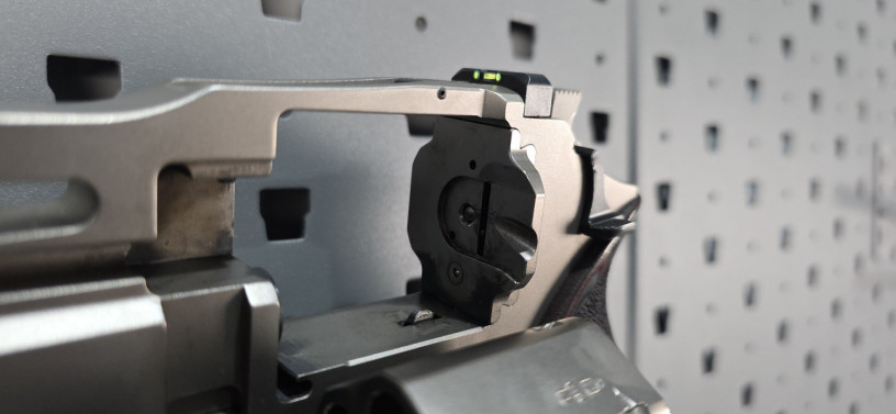 chiappa-rhino-60ds-6-barrel-357-magnum-nickel-w-hogue-match-grip-big-19