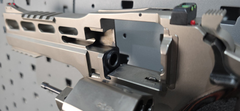 chiappa-rhino-60ds-6-barrel-357-magnum-nickel-w-hogue-match-grip-big-20