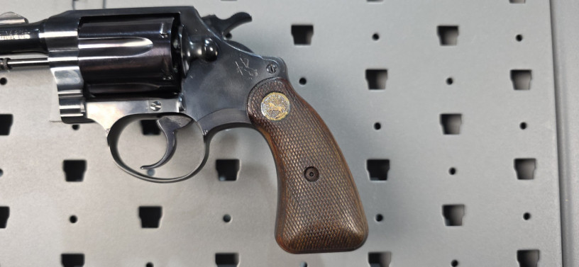 colt-detective-special-38-special-2-snub-nose-revolver-big-4