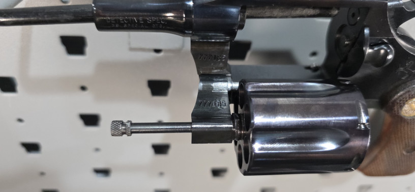 colt-detective-special-38-special-2-snub-nose-revolver-big-17