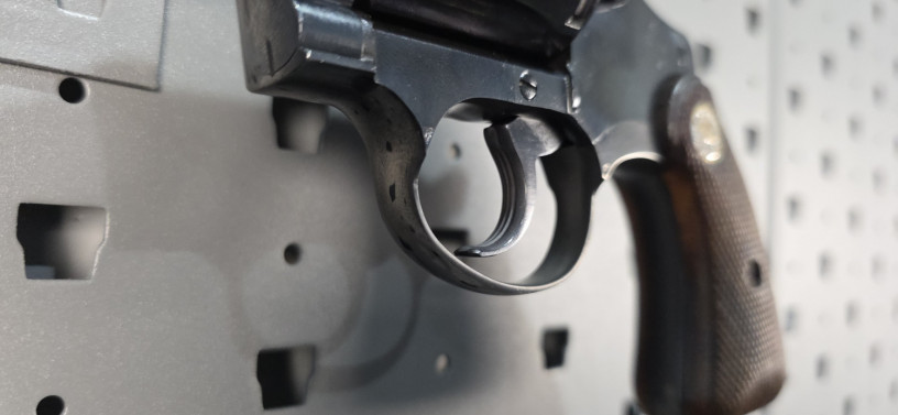 colt-detective-special-38-special-2-snub-nose-revolver-big-9