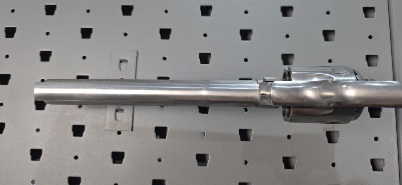 rare-dan-wesson-vh8-8-44-magnum-silhouette-revolver-big-8