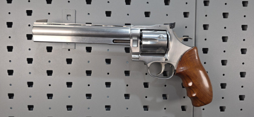 rare-dan-wesson-vh8-8-44-magnum-silhouette-revolver-big-0