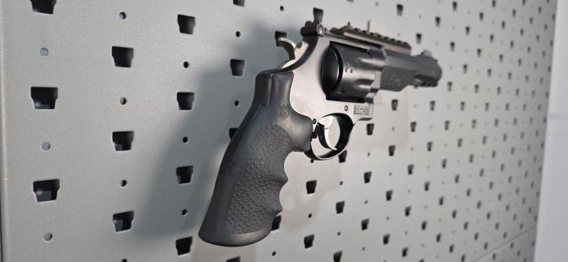 smith-wesson-mp-r8-357-magnum-8-shot-revolver-scandium-big-23