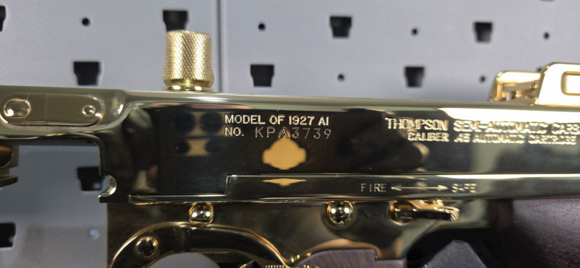 shiny-24k-gold-plated-auto-ordnance-m1927-a1-thompson-tommy-gun-45-acp-big-17