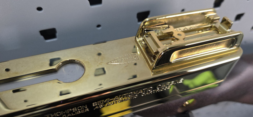 shiny-24k-gold-plated-auto-ordnance-m1927-a1-thompson-tommy-gun-45-acp-big-28