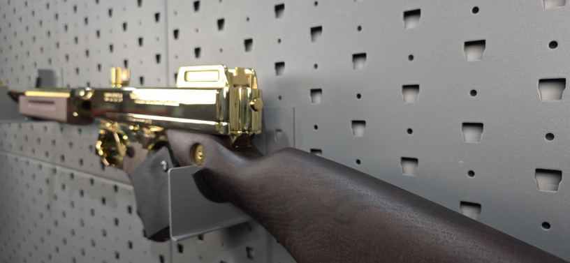 shiny-24k-gold-plated-auto-ordnance-m1927-a1-thompson-tommy-gun-45-acp-big-9