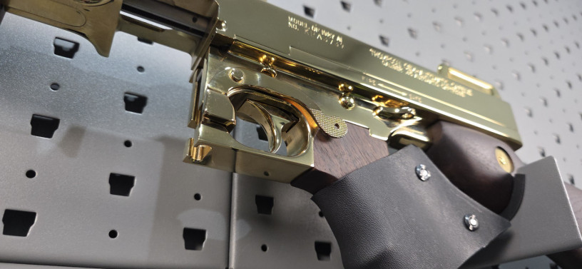 shiny-24k-gold-plated-auto-ordnance-m1927-a1-thompson-tommy-gun-45-acp-big-13
