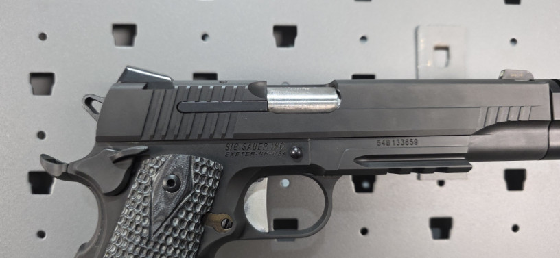 sig-sauer-1911-compd-45-acp-big-12