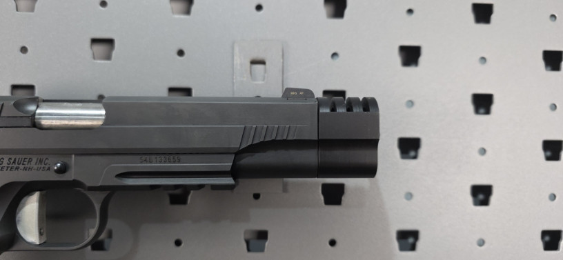 sig-sauer-1911-compd-45-acp-big-11