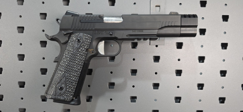 sig-sauer-1911-compd-45-acp-big-10