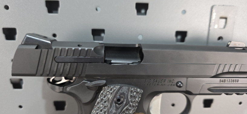 sig-sauer-1911-compd-45-acp-big-20