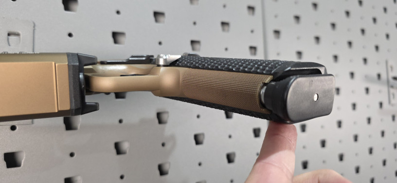 rare-sig-sauer-1911-emperor-scorpion-bronze-pvd-45-acp-big-7