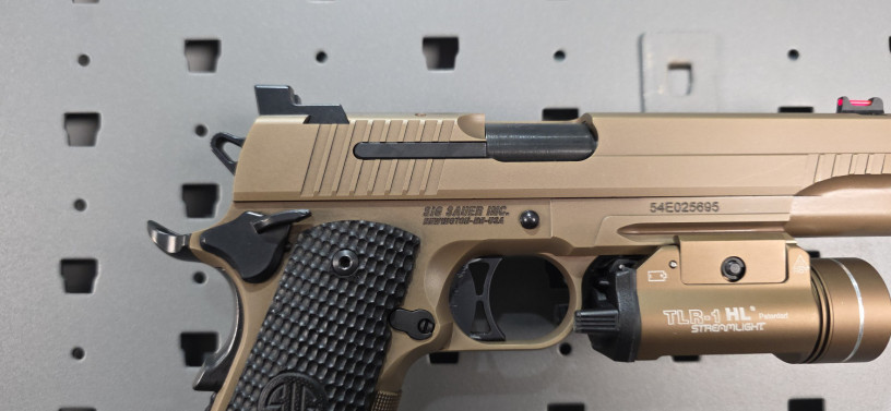 rare-sig-sauer-1911-emperor-scorpion-bronze-pvd-45-acp-big-12