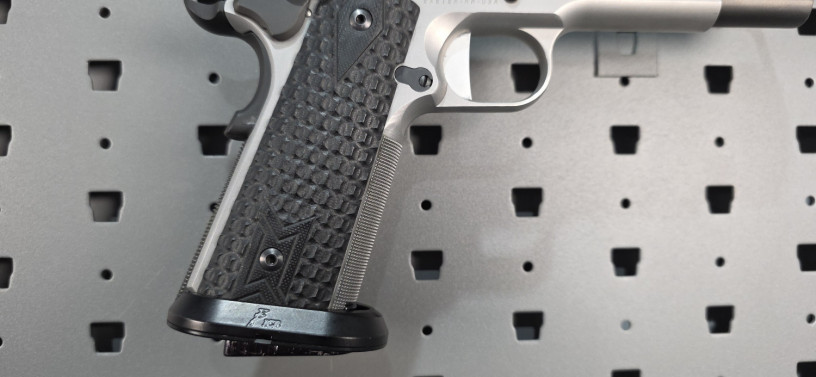 rare-sig-sauer-1911-max-michel-edition-45-acp-big-13