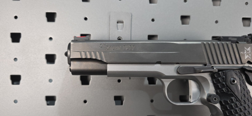 rare-sig-sauer-1911-max-michel-edition-45-acp-big-2