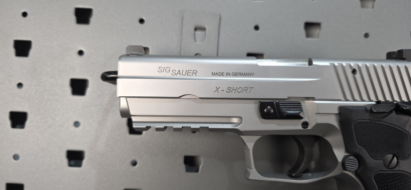 ultra-rare-sig-sauer-german-mastershop-p226-x-short-stainless-9mm-big-2