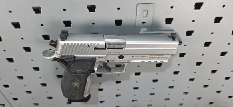 ultra-rare-sig-sauer-german-mastershop-p226-x-short-stainless-9mm-big-17