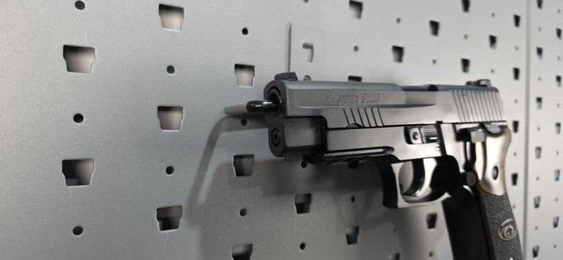 rare-sig-sauer-german-frame-p226-blackwater-usa-edition-9mm-big-1