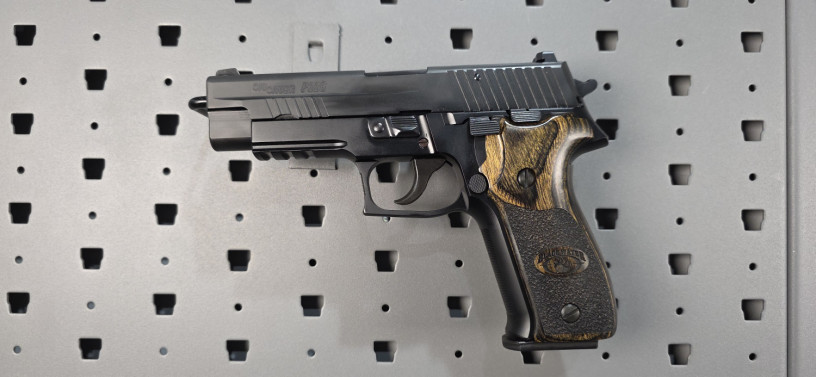 rare-sig-sauer-german-frame-p226-blackwater-usa-edition-9mm-big-0