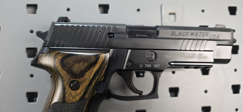 rare-sig-sauer-german-frame-p226-blackwater-usa-edition-9mm-big-12