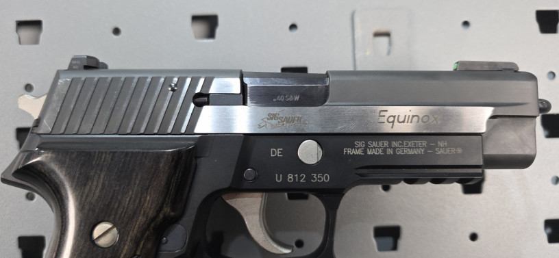 rare-sig-sauer-custom-shop-german-frame-p226-equinox-40-sw-big-12