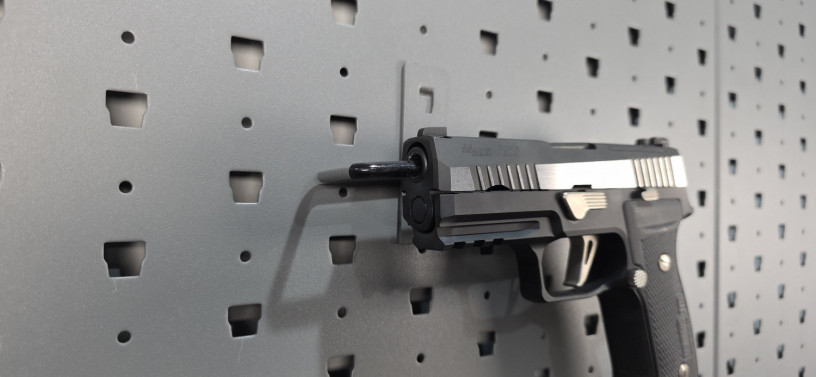 rare-sig-sauer-custom-works-p320-equinox-axg-9mm-big-1