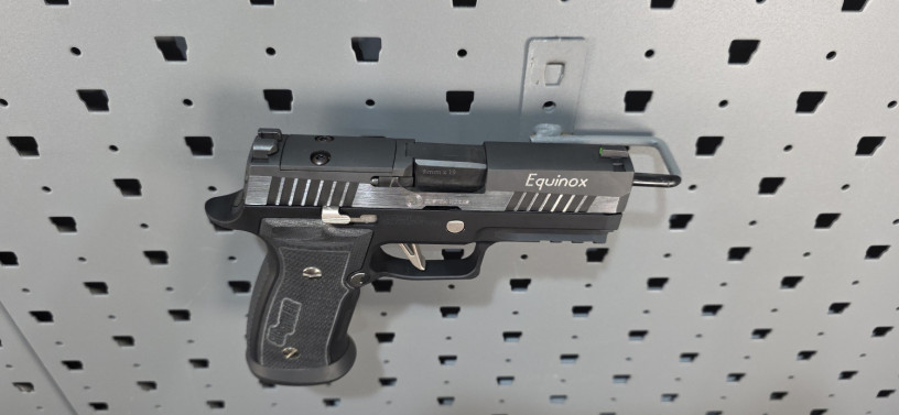 rare-sig-sauer-custom-works-p320-equinox-axg-9mm-big-15