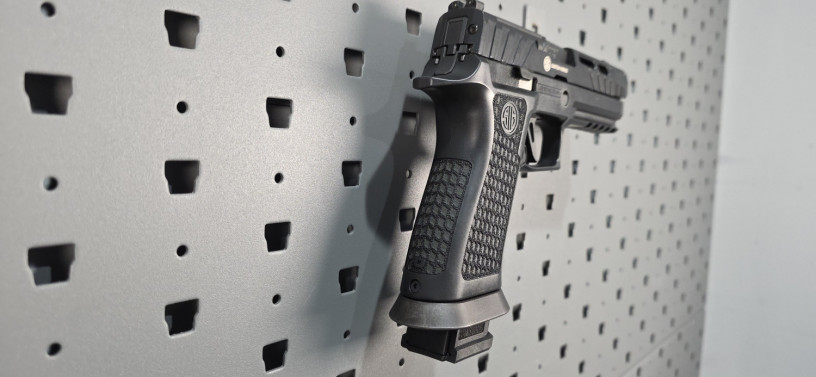 rare-sig-sauer-custom-works-p320-spectre-comp-blackout-9mm-big-14