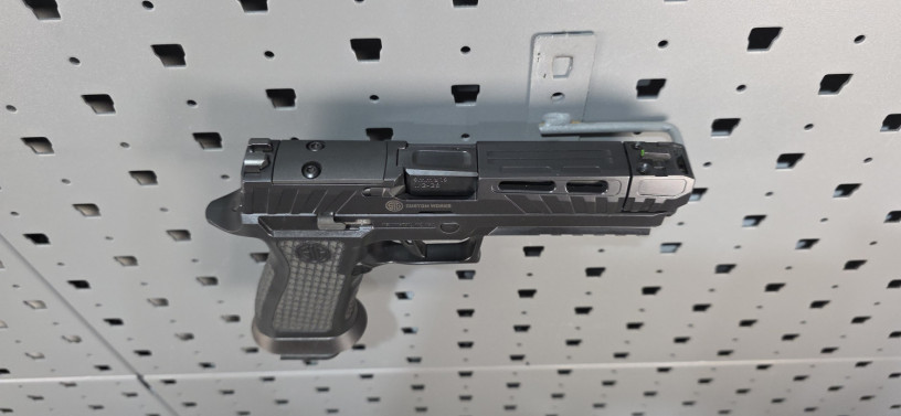 rare-sig-sauer-custom-works-p320-spectre-comp-blackout-9mm-big-15