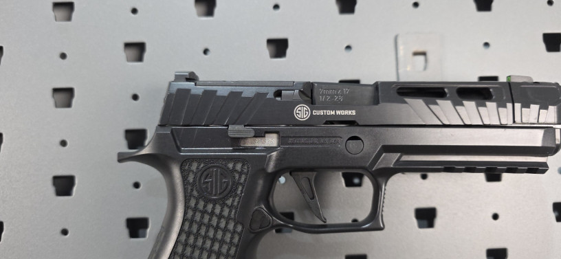 rare-sig-sauer-custom-works-p320-spectre-comp-blackout-9mm-big-12