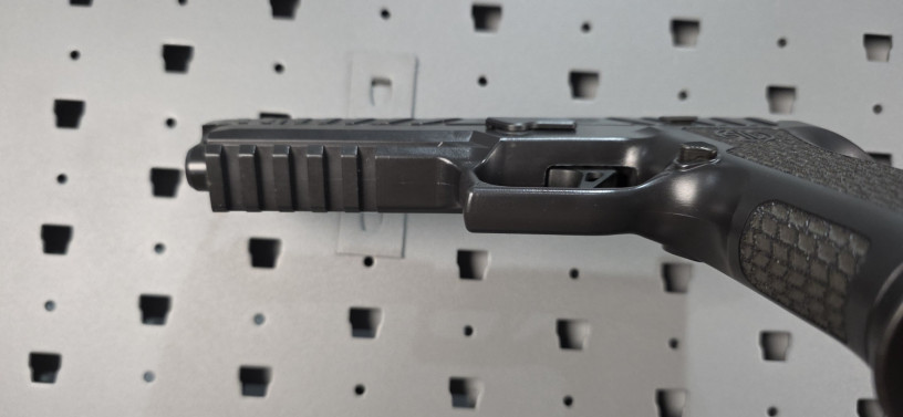 rare-sig-sauer-custom-works-p320-spectre-comp-blackout-9mm-big-8