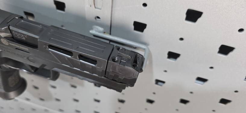 rare-sig-sauer-custom-works-p320-spectre-comp-blackout-9mm-big-16