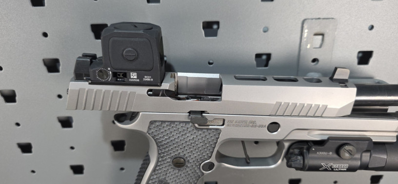 rare-sig-sauer-p320-x-five-sxg-w-trijicon-rcr-surefire-x300u-b-big-17