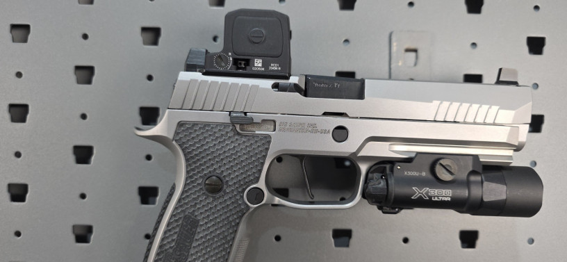 rare-sig-sauer-p320-x-five-sxg-w-trijicon-rcr-surefire-x300u-b-big-12