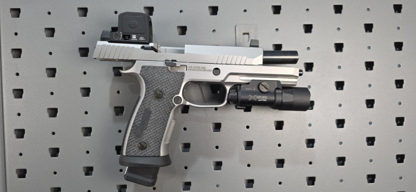 rare-sig-sauer-p320-x-five-sxg-w-trijicon-rcr-surefire-x300u-b-big-15