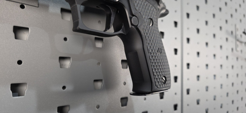 ultra-rare-zev-technologies-x-sig-sauer-p226-zev-9mm-w-sig-romeo1-pro-big-7