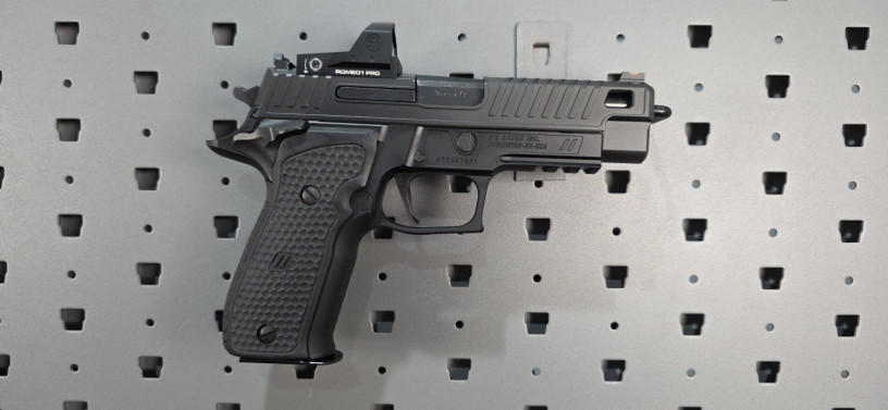 ultra-rare-zev-technologies-x-sig-sauer-p226-zev-9mm-w-sig-romeo1-pro-big-11