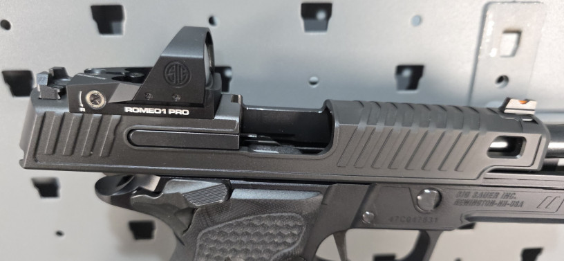 ultra-rare-zev-technologies-x-sig-sauer-p226-zev-9mm-w-sig-romeo1-pro-big-19