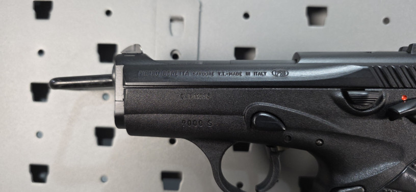 rare-beretta-9000s-40-sw-compact-carry-big-2