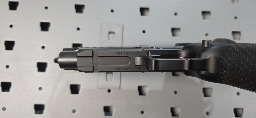 sti-staccato-p-2011-steel-frame-9mm-w-steel-cheely-grip-red-dirt-trigger-hsun-508t-big-8