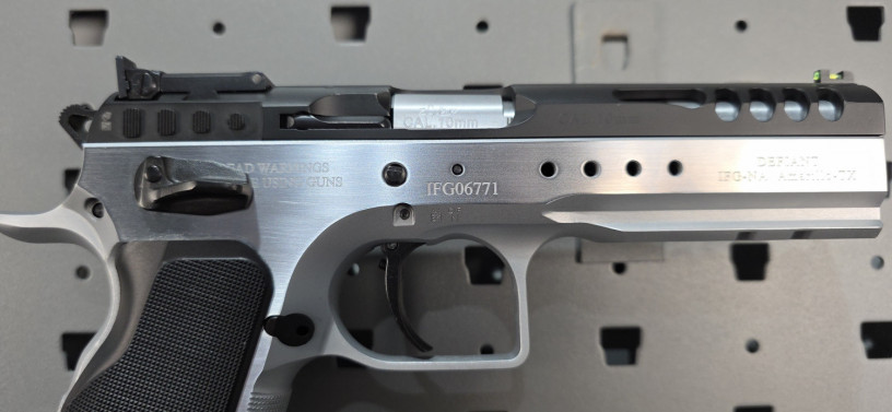 tanfoglio-defiant-10mm-match-pistol-w-case-accessories-big-12