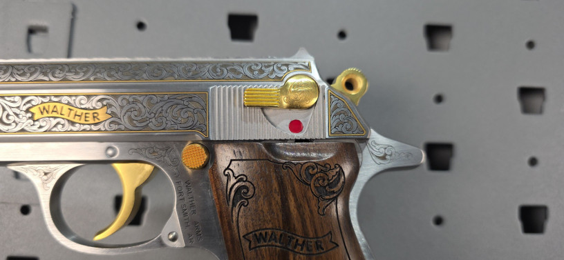 rare-walther-ppks-james-bond-engraved-380-acp-unfired-big-3