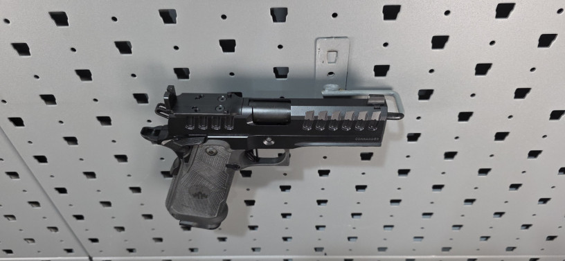 watchtower-apache-commander-425-2011-9mm-optic-ready-big-15