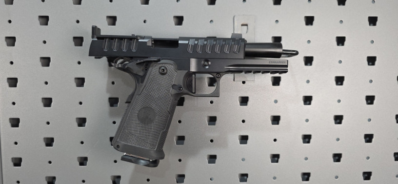 watchtower-apache-commander-425-2011-9mm-optic-ready-big-16