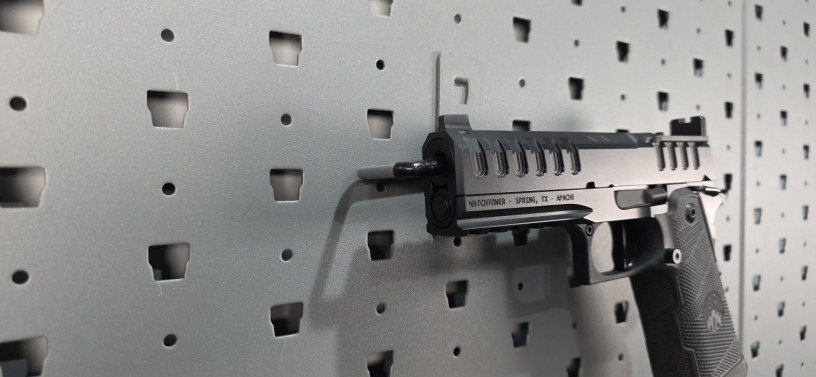 watchtower-apache-commander-425-2011-9mm-optic-ready-big-1