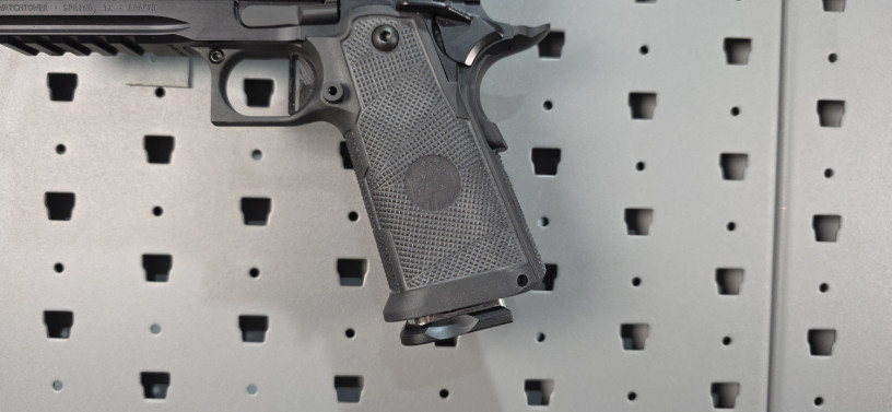 watchtower-apache-commander-425-2011-9mm-optic-ready-big-4