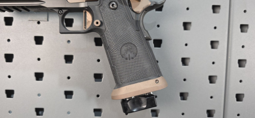 watchtower-apache-comp-2011-9mm-blackbronze-optic-ready-big-4