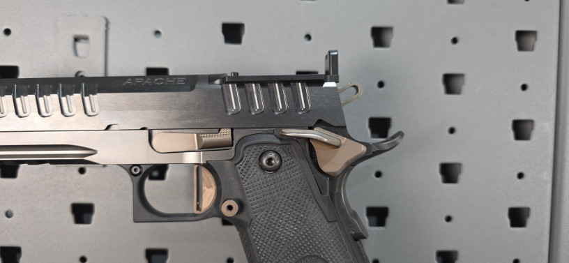 watchtower-apache-comp-2011-9mm-blackbronze-optic-ready-big-3